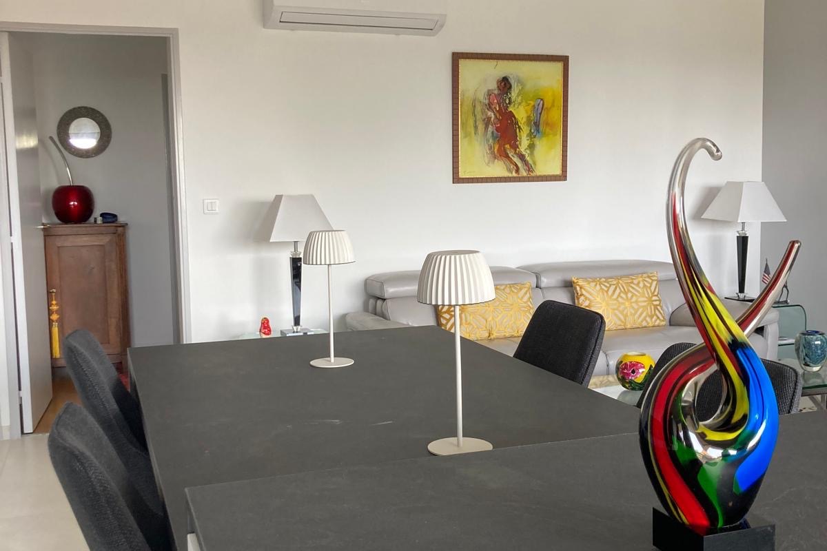 appartement-3p-cannes-piscine-sejour