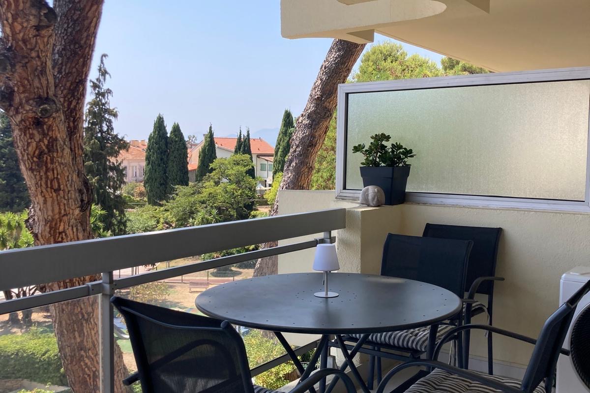 appartement-3p-cannes-piscine-terrasse